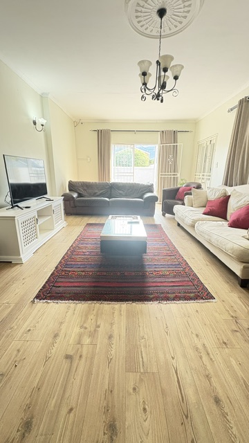 3 Bedroom Property for Sale in Sandbaai Western Cape